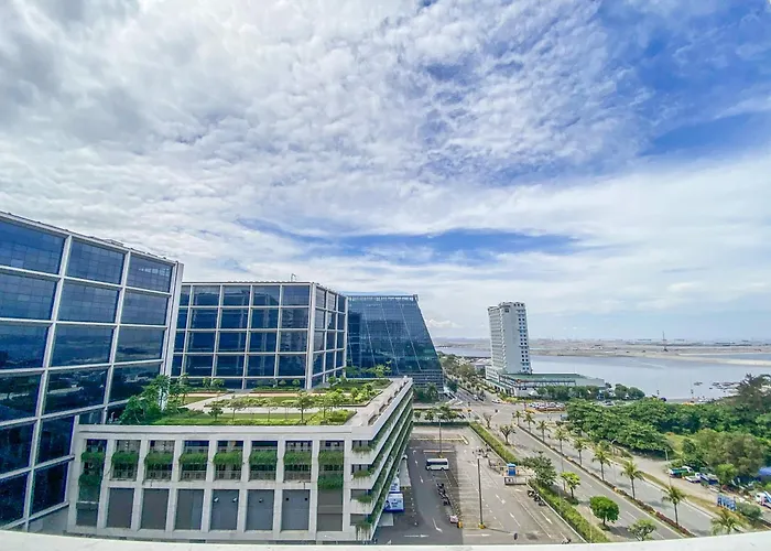 Aparthotel Shore Tower A W Pool Near Airport And Moa